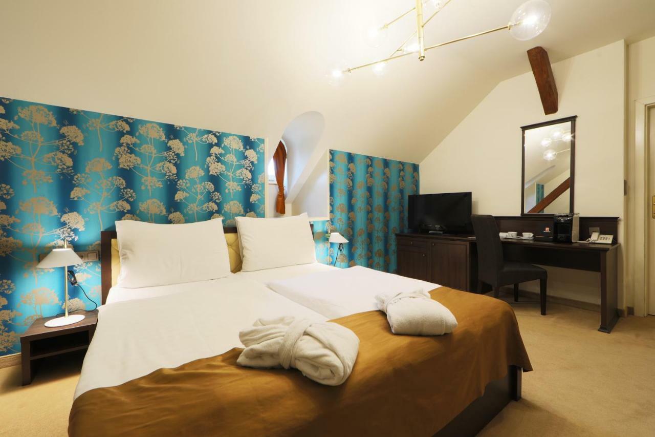 Ipoly Hotel Boutique Rooms & Suites บาลาตอนฟือเรด ภายนอก รูปภาพ